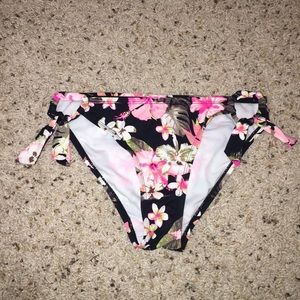 🌺HIBISCUS BIKINI BOTTOM🌺